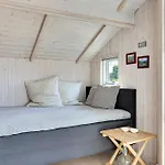Cozy In Scenic Surroundings *