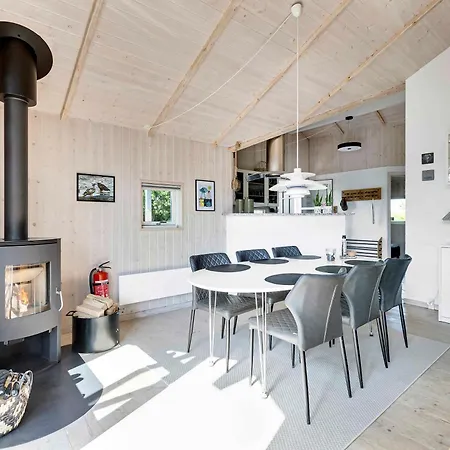 Cozy In Scenic Surroundings * Assens