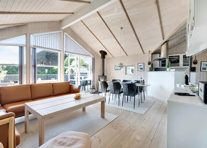 Cozy In Scenic Surroundings בית נופש *